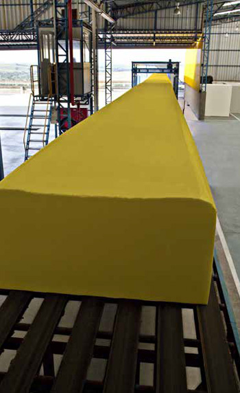 Corte transversal de bloques de espuma